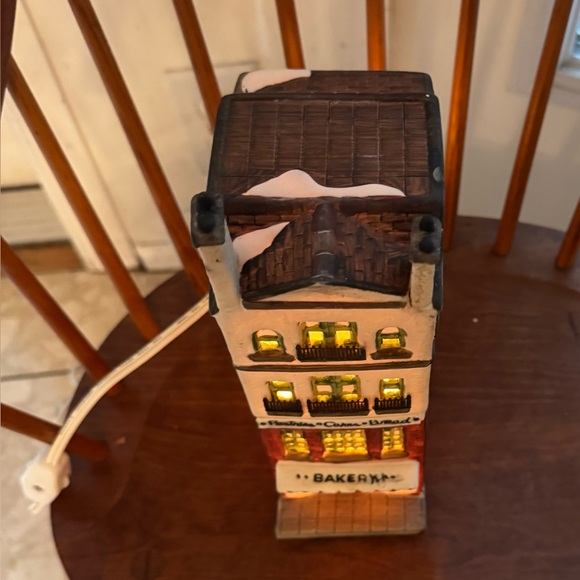 Christmas in the City. Dept. 56 Decor Bakery porcelain Brownstone. VINTAGE. EUC - Picture 8 of 16